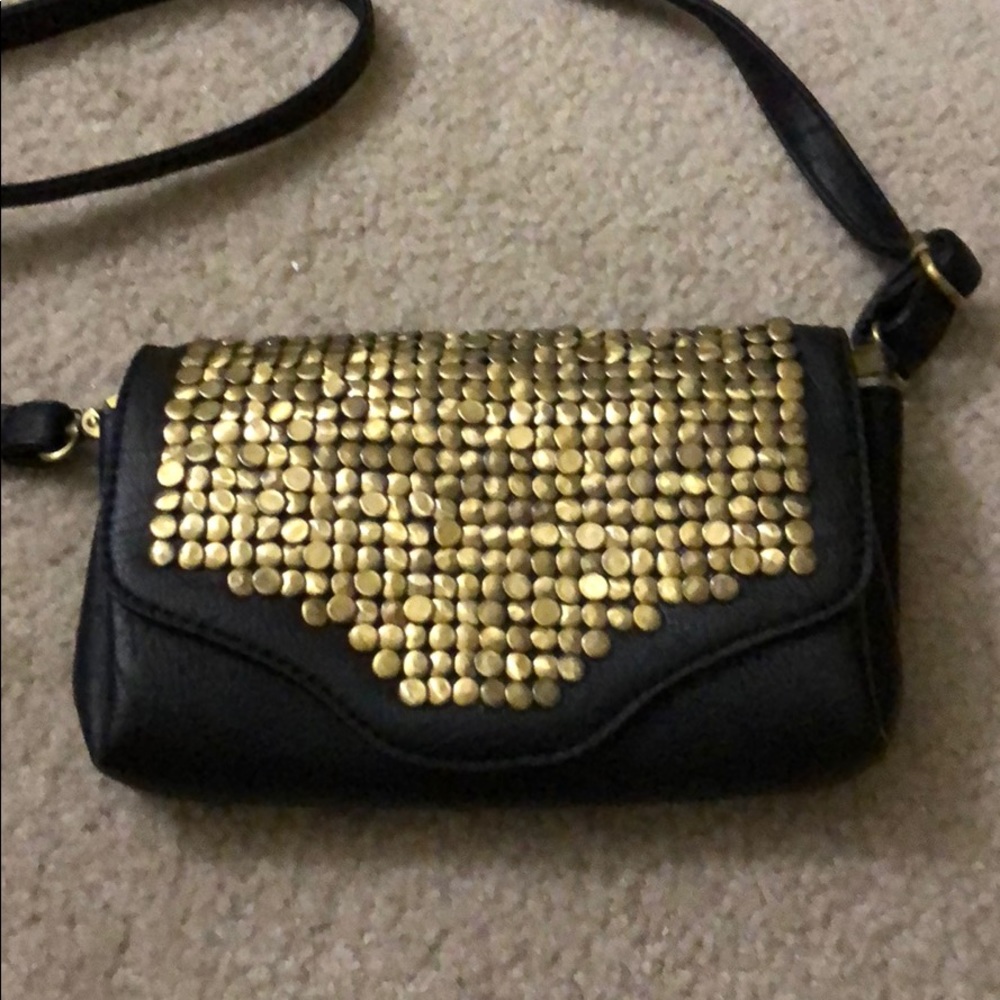 Street level crossbody bag